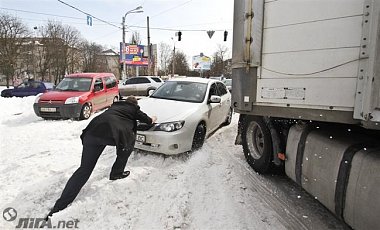 Из-за непогоды Молдова закрыла два КПП на границе с Украиной