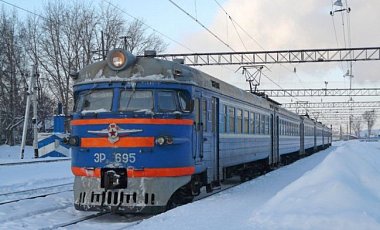 Укрзализныця: из-за непогоды поезда прибывают с опозданием