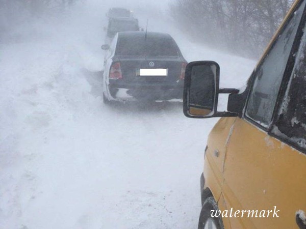 Застрявшим в селе Кирнички автомобилям после суток снежного плена удалось вырваться в Измаил