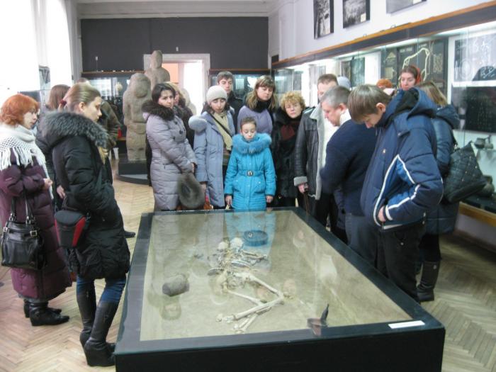 Близько сотні полтавців побували в Краєзнавчому музеї з "Таємничою Полтавою"