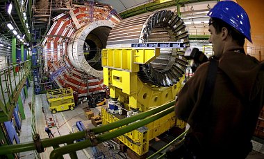 Шесть институтов НАН Украины будут участвовать в проектах CERN