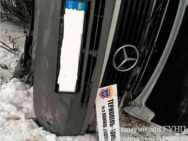 На Тернопольщине перевернулся рейсовый микроавтобус: 12 человек оказались в больнице(фото)