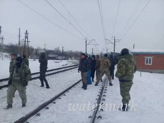 Доколе ЕС призывает бросить блокаду Донбасса, боевики деятельно вербуют в свои ряды затерявших работу шахтеров