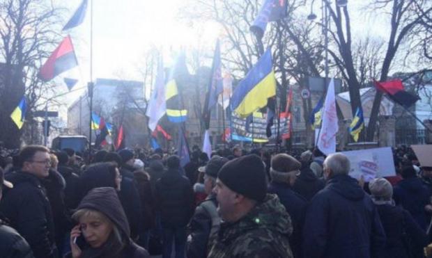 Митинг в Киеве: активисты установят палатки в правительственном квартале