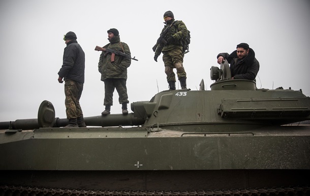 В ДНР опровергли отвод тяжелых вооружений