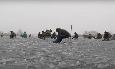 В Одесской области завалились под лед и уточнили трое рыбаков