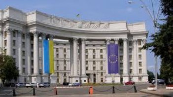 Украинский консул испытывает наличность украинцев среди застопоренных и взятых участников демонстраций в Минске – МИД