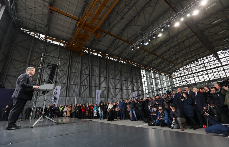Українська держава має величезний потенціал, якщо в ці часи запускає в небосвод нові якісні літаки – Президент про новий вантажний літак Ан-132Д