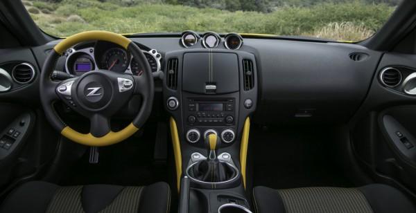 ТопЖыр: в Нью-Йорке представят особе купе Nissan 370Z Heritage Edition