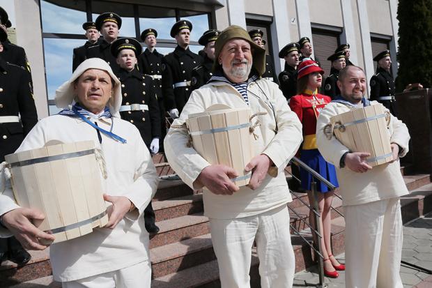 В Калининграде с размахом отметили День селедки