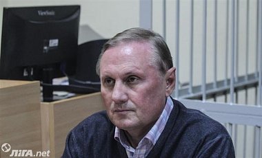 Суд бросил Ефремова под арестом до 12 июня