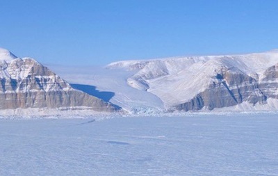 NASA показало трещину в крупном леднике Гренландии