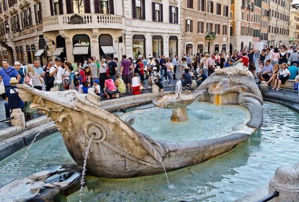 В Риме туристы были оштрафованы на 900 евро