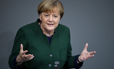 Меркель призвала безотлагательно расследовать подрыв патруля СММ ОБСЕ