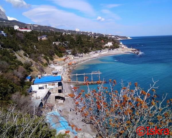Большинство пляжей Крыма и Севастополя к курортному сезону не готовы [фото, видео]