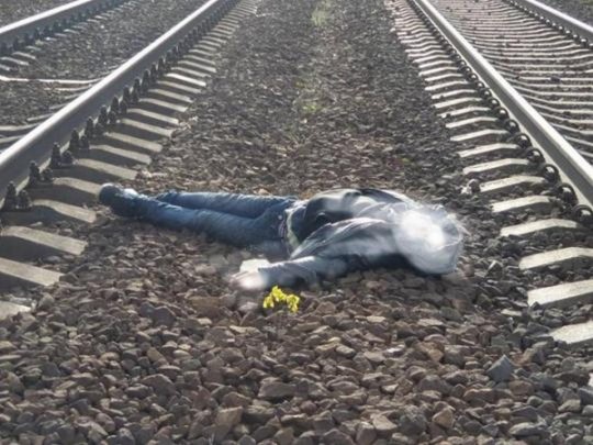 На популярном украинском курорте поезд насмерть свалил иностранца