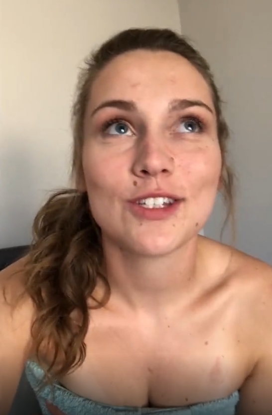 Danielle Land - Jobless Danielle Land Could Use Some Extra Money (2019/FullHD)
