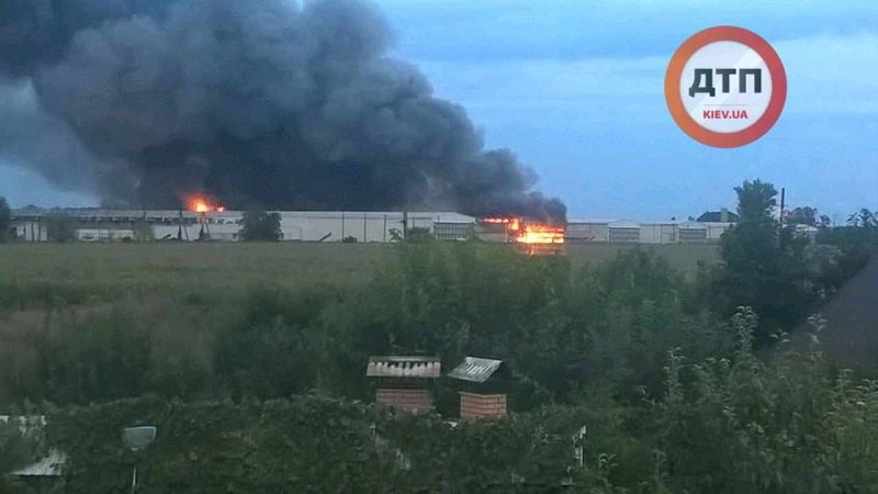 Пожар на птицефабрике под Васильковом потушили