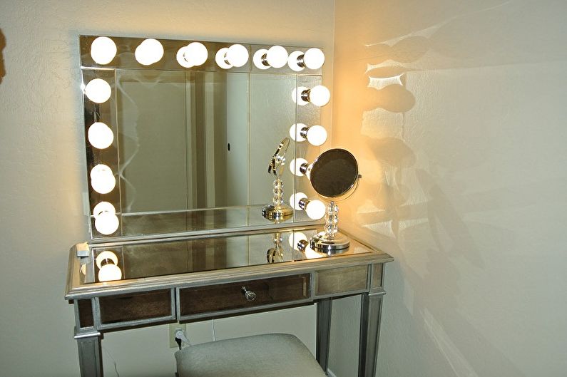 Гримерное зеркало с лампочками (65 фото) - красивые идеи в интерьере