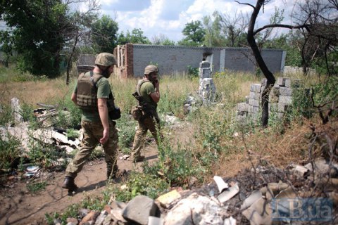 На Донбассе зафиксировано 8 обстрелов с азбука суток
